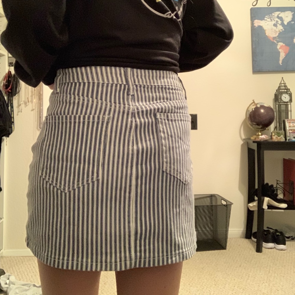 Stripes 🤩 - Picture 4 of 4
